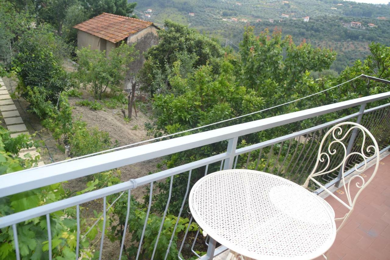 Apartmán La Casa Del Prussiano Diano Castello Exteriér fotografie